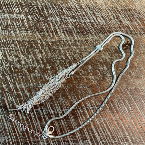 Dangling Necklace - Picture 5 of 5